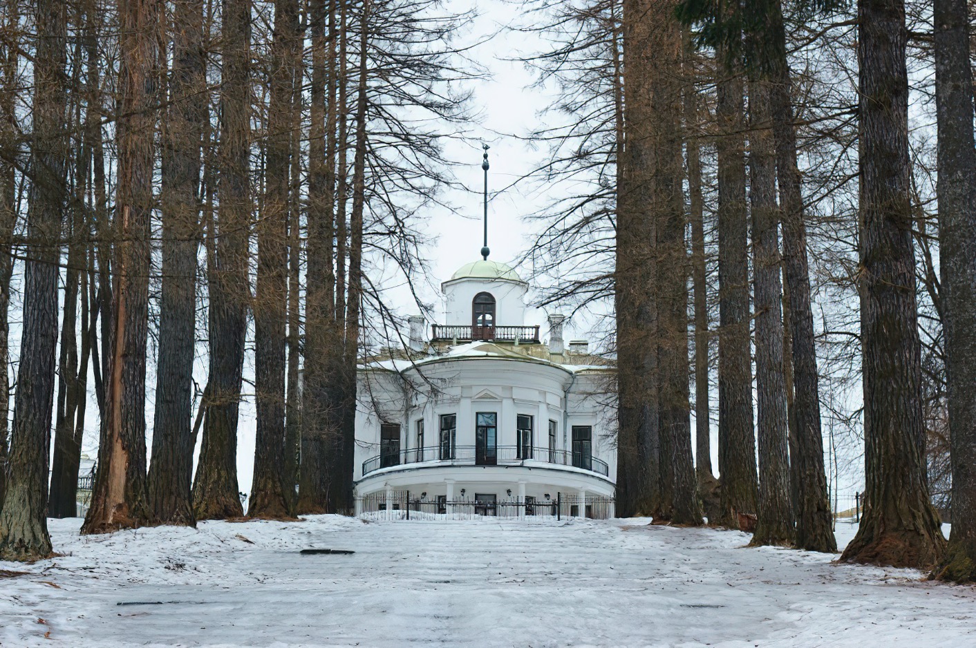 Середниково как добраться. Солнечногорск усадьба Середниково. Усадьба Фирсановых Середниково. Середниково усадьба Лермонтова в Подмосковье. Лексиевская Церковь Середниково.